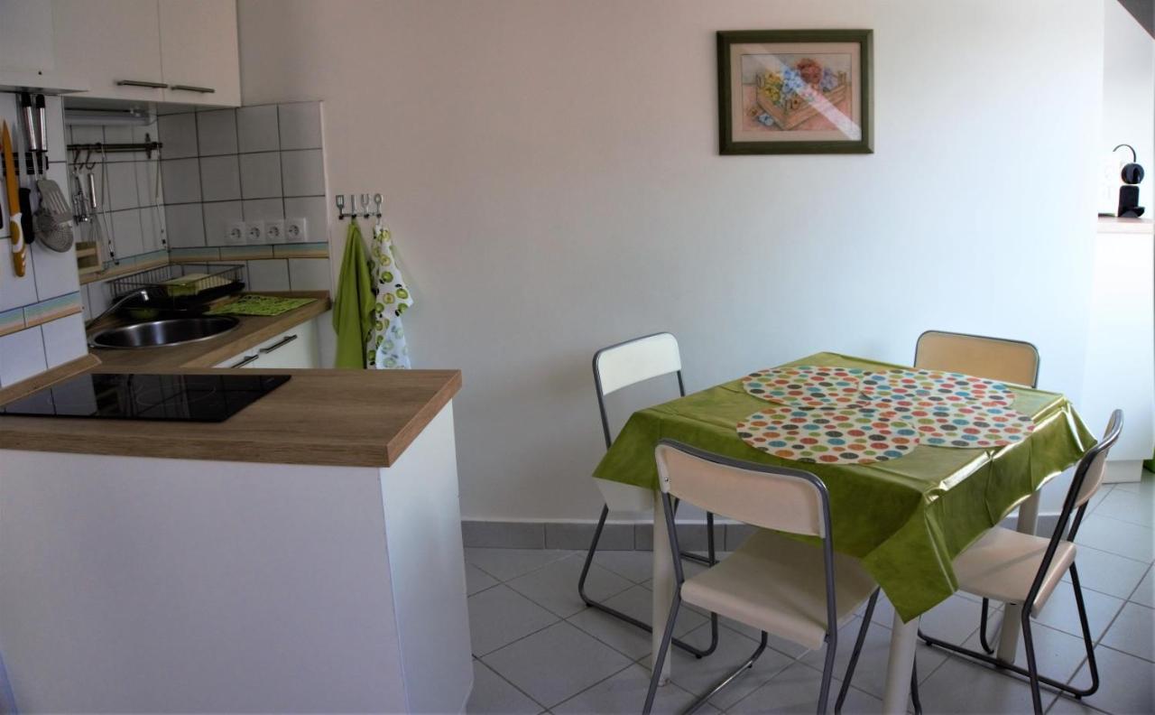 Nefelejcs Apartmanhaz Gyenesdiás Εξωτερικό φωτογραφία