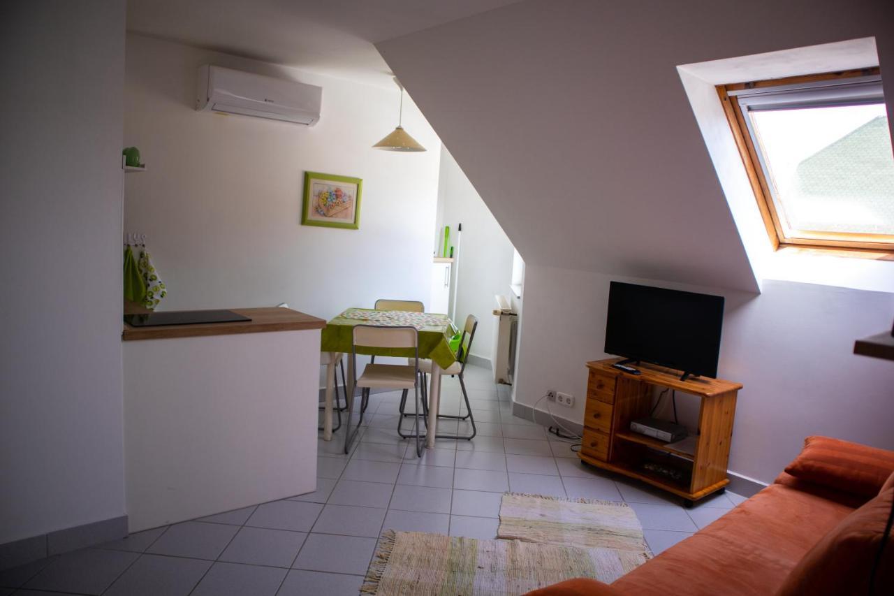 Nefelejcs Apartmanhaz Gyenesdiás Εξωτερικό φωτογραφία